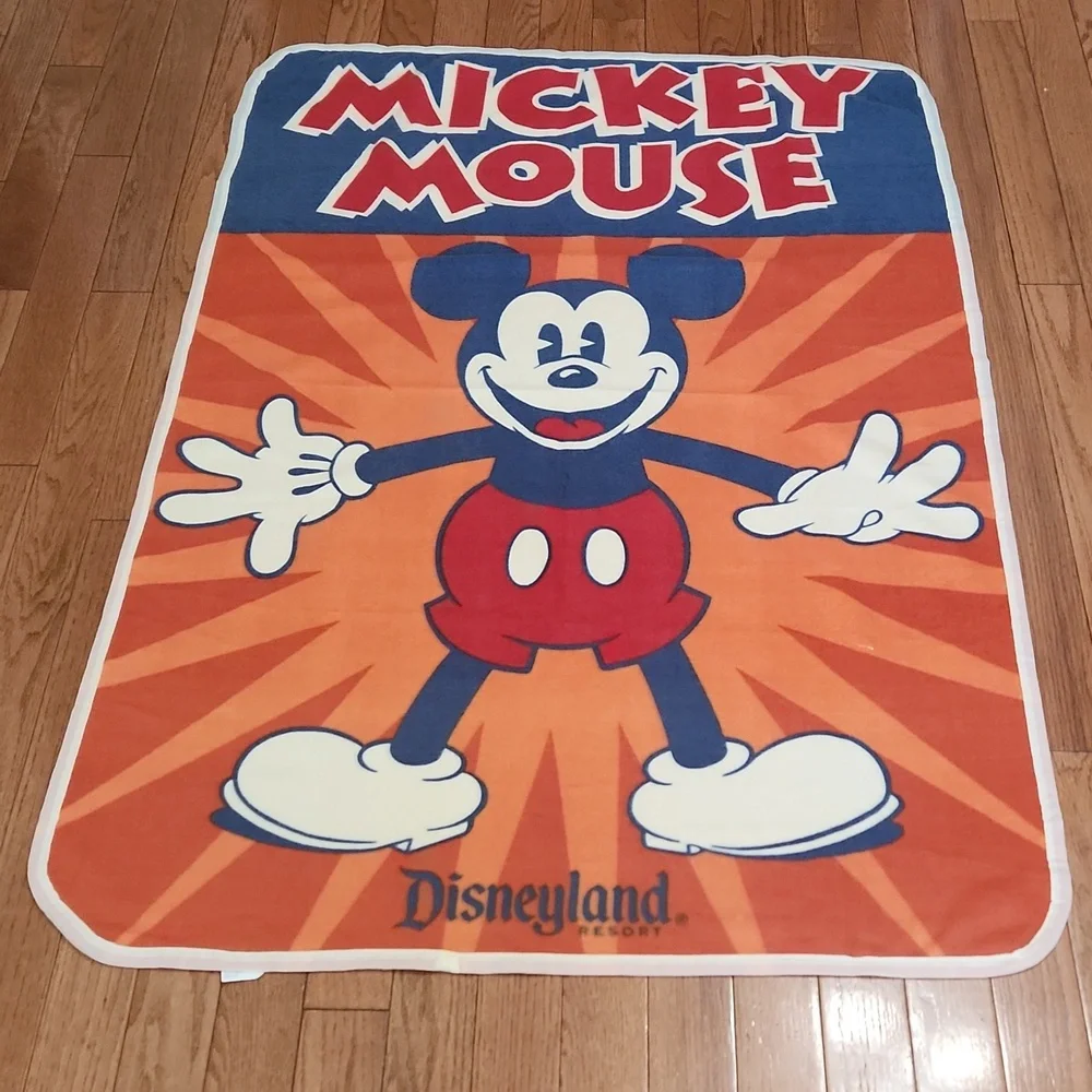 Walt Disney World Resort Mickey Fleece Throw